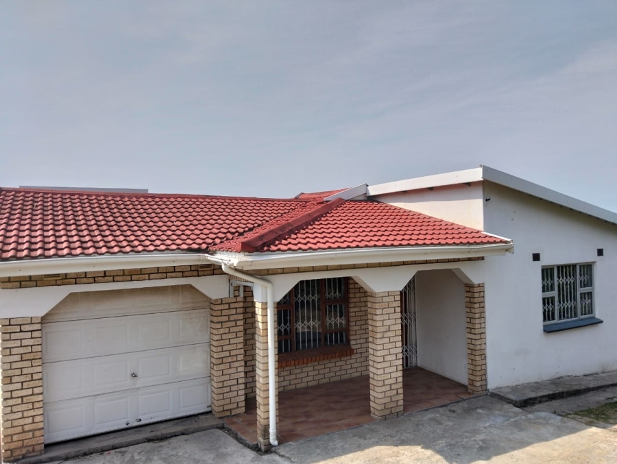 To Let 2 Bedroom Property for Rent in Northcrest Eastern Cape